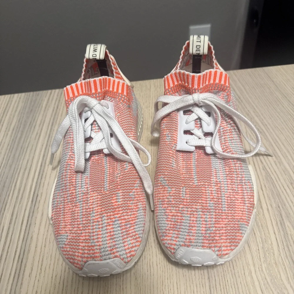 Adidas NMD_R1 Primeknit Boost Shrimp🔥RARE COLOR🔥 Men's Size 7.5